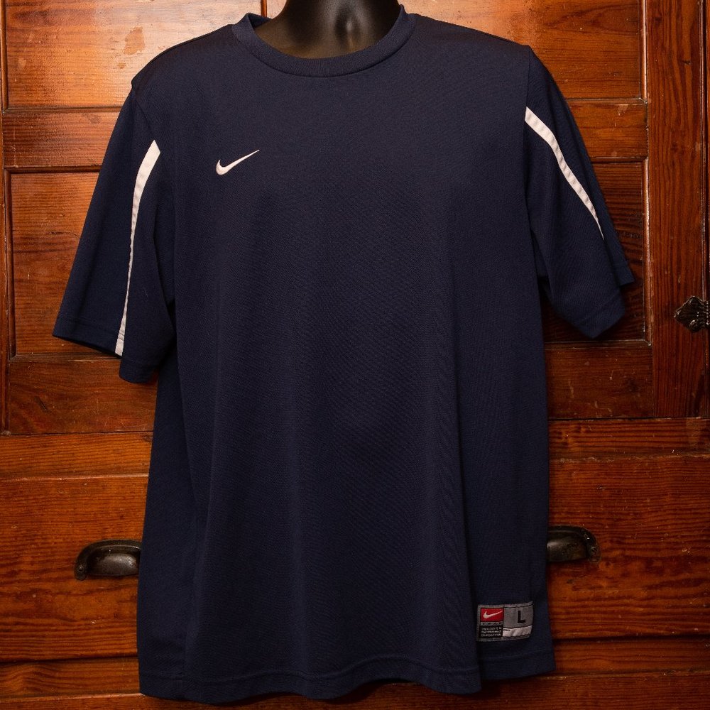 Nike men's L navy athletic tee